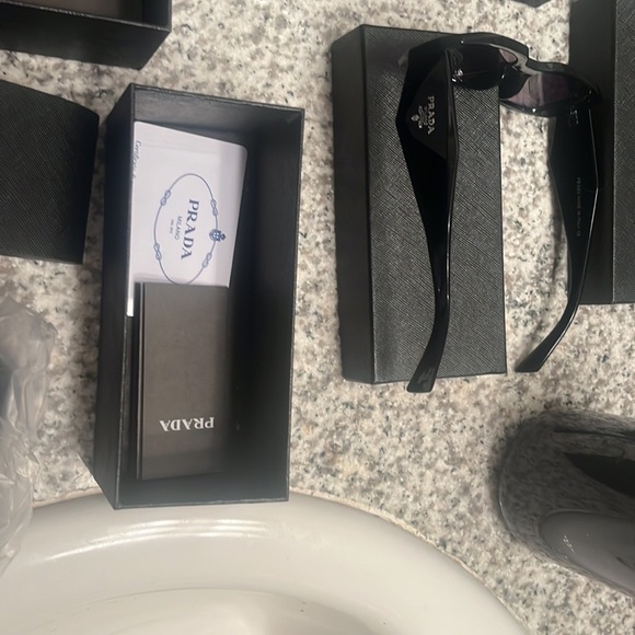 Designer sunglasses - Picture 4 of 4